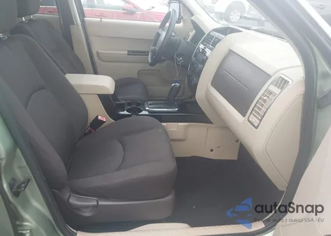 2008 Mazda Tribute I Touring z USA, uszkodzony, nr VIN 4F2CZ02Z28KM00561